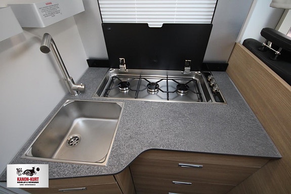 Adria Matrix Select 670 SL 17 of 22