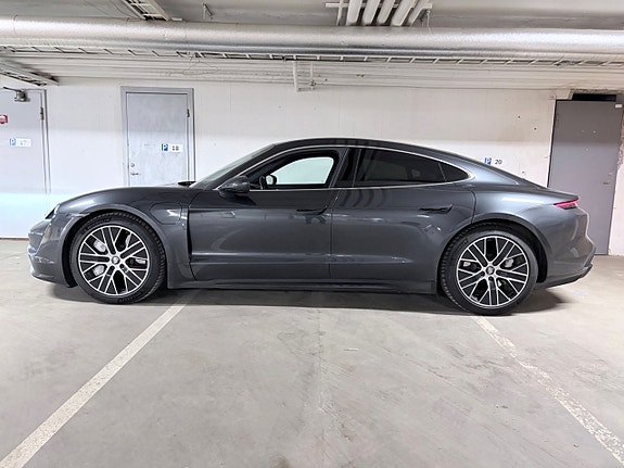 Porsche Taycan Turbo 2 of 16