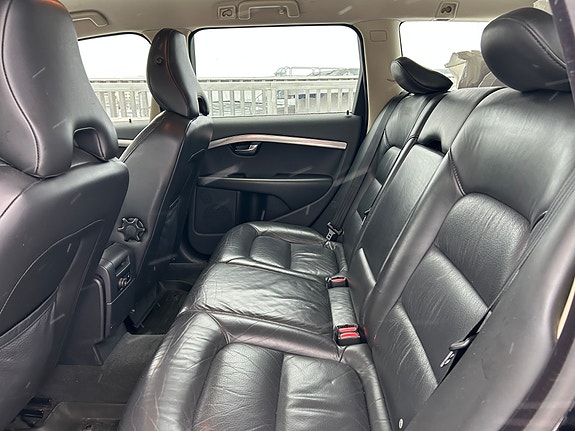 Volvo V70 6 of 10