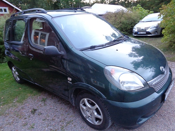 Toyota Yaris Verso 5 of 30