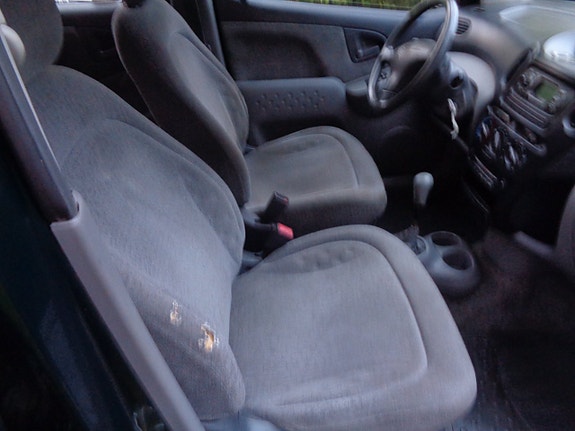 Toyota Yaris Verso 20 of 30