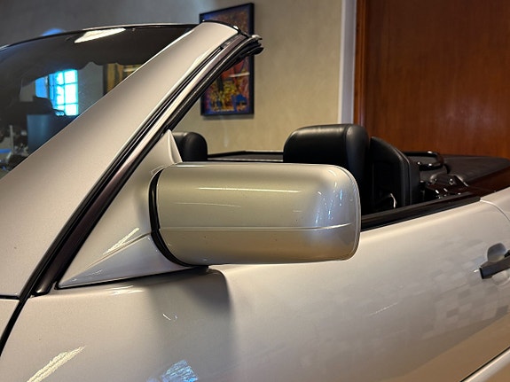 Mercedes-Benz SL320 30 of 30