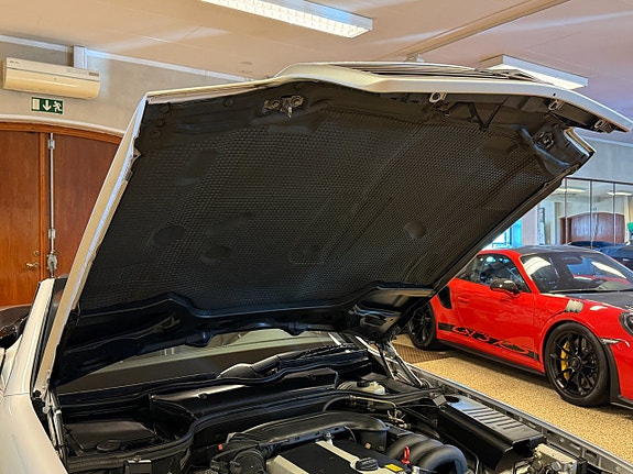 Mercedes-Benz SL320 25 of 30