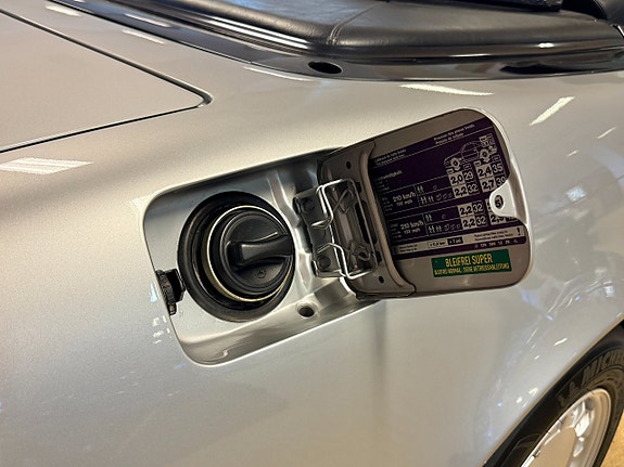 Mercedes-Benz SL320 29 of 30