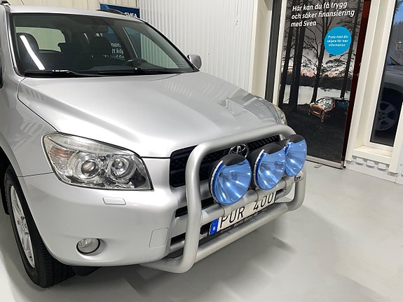 Toyota RAV4 2 of 30