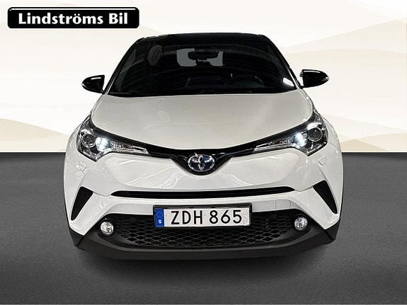 Toyota C-HR 9 of 19