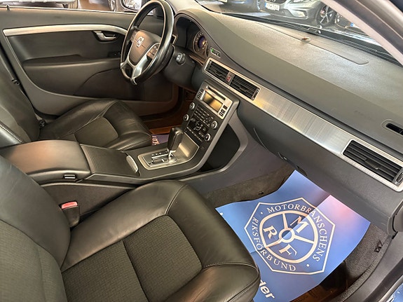 Volvo V70 6 of 6