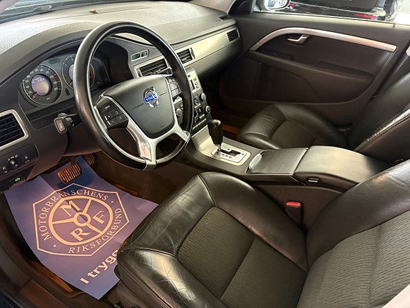 Volvo V70 5 of 6