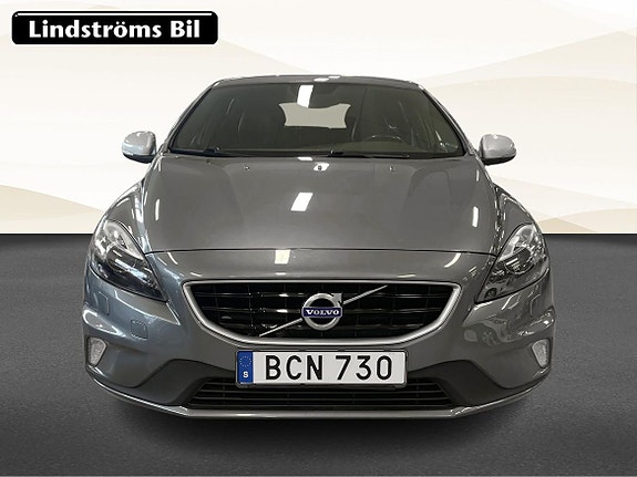 Volvo V40 8 of 21
