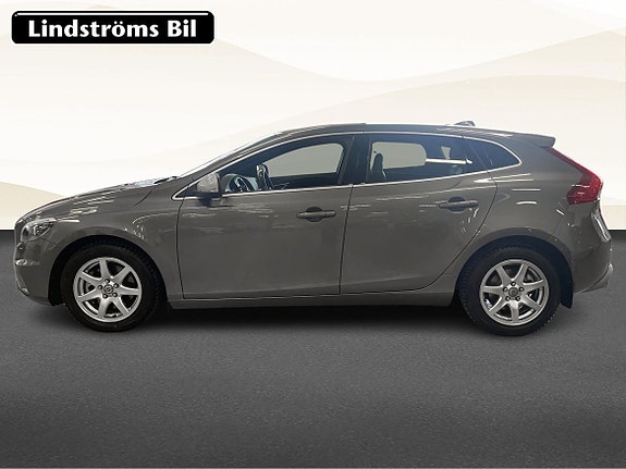 Volvo V40 6 of 21