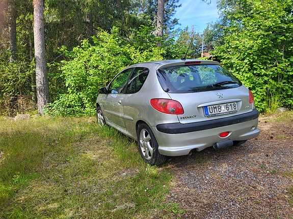 Peugeot 206 3 of 3