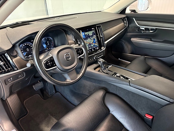 Volvo V90 Cross Country 7 of 27