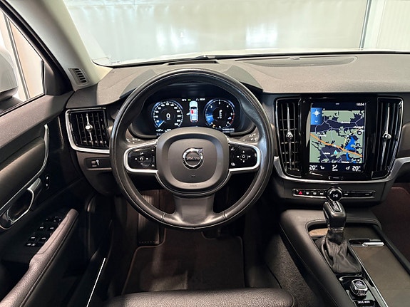 Volvo V90 Cross Country 9 of 27