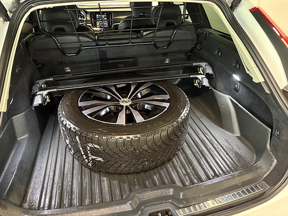 Volvo V90 Cross Country 26 of 27