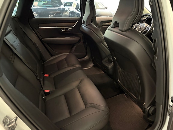Volvo V90 Cross Country 23 of 27
