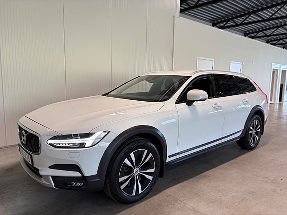 Volvo V90 Cross Country 4 of 27