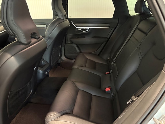 Volvo V90 Cross Country 22 of 27