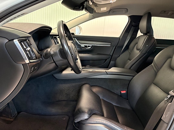 Volvo V90 Cross Country 8 of 27