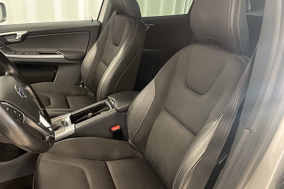 Volvo XC60 15 of 16