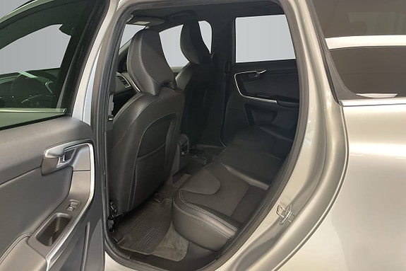Volvo XC60 11 of 16