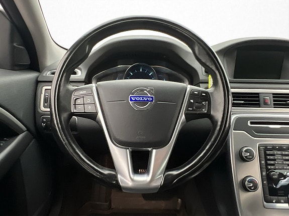 Volvo V70 13 of 30