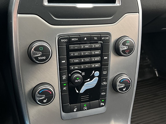 Volvo V70 22 of 30
