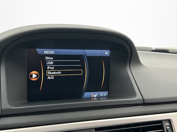 Volvo V70 21 of 30