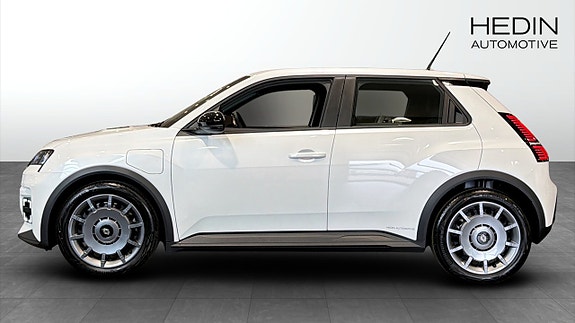 Renault 5 E-Tech 6 of 9
