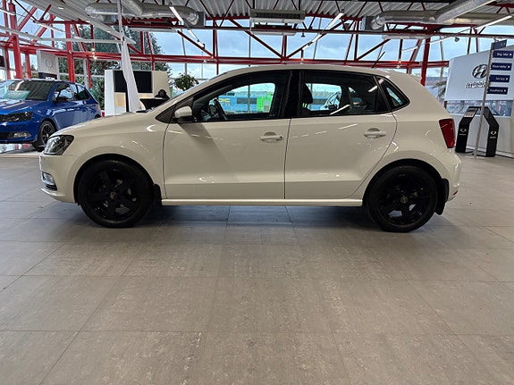 Volkswagen Polo 2 of 11