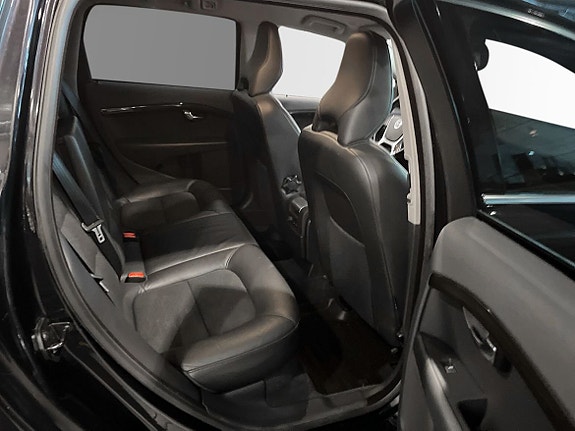 Volvo V70 8 of 10
