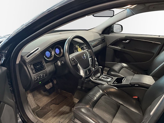 Volvo V70 7 of 10
