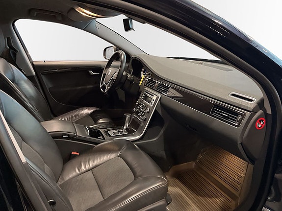 Volvo V70 9 of 10