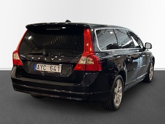 Volvo V70 4 of 10