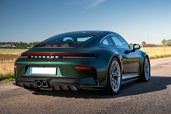 Porsche 911 GT3 3 of 9