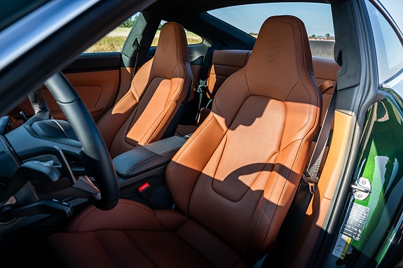 Porsche 911 GT3 7 of 9