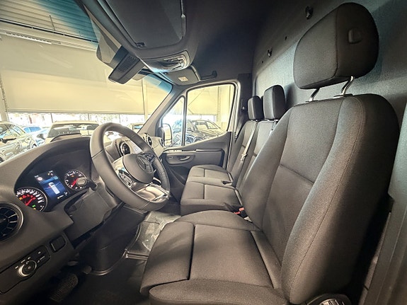 Mercedes-Benz Sprinter 317 11 of 13