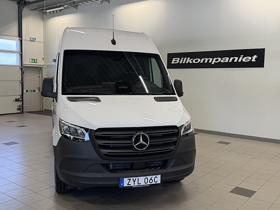 Mercedes-Benz Sprinter 317 2 of 13
