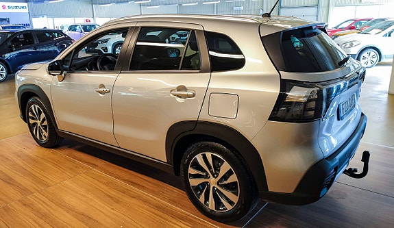 Suzuki S-Cross 3 of 10