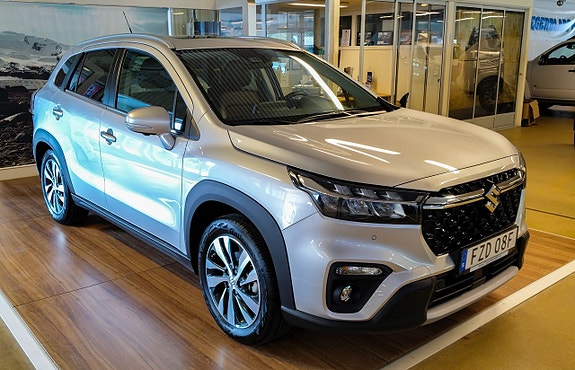 Suzuki S-Cross 6 of 10