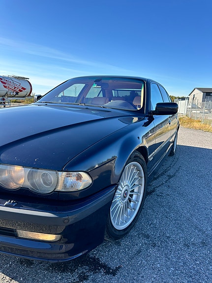 BMW 740d 4 of 10