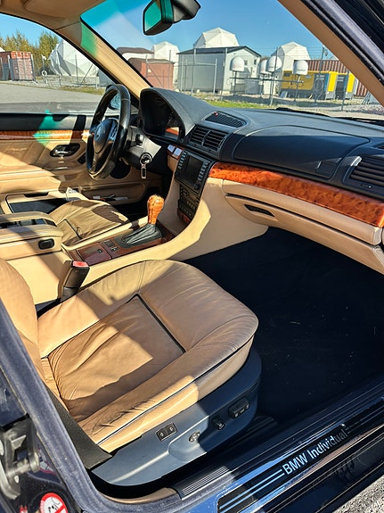 BMW 740d 6 of 10