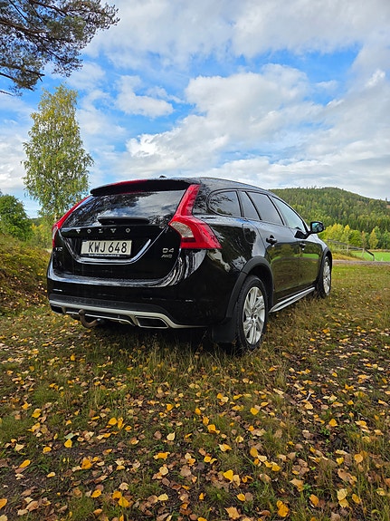 Volvo V60 Cross Country 3 of 7