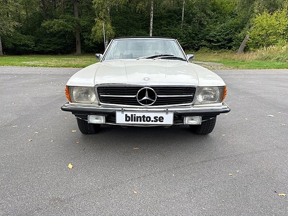 Mercedes-Benz SL350 2 of 20