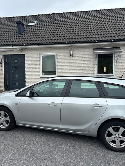 Opel Astra 3 of 9