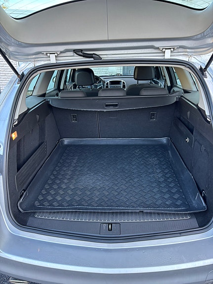 Opel Astra 9 of 9