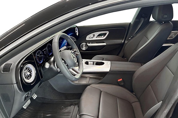 Mercedes-Benz CLA350 8 of 25