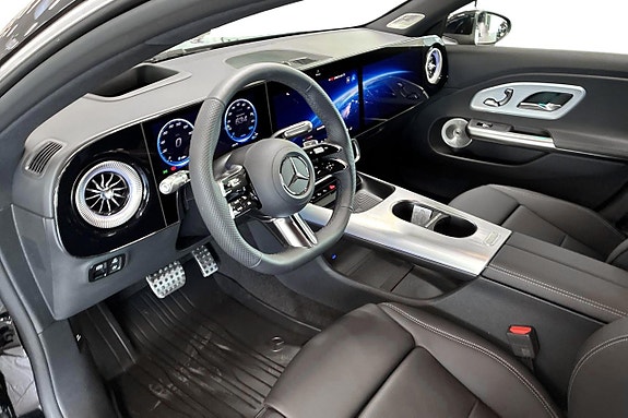 Mercedes-Benz CLA350 7 of 25