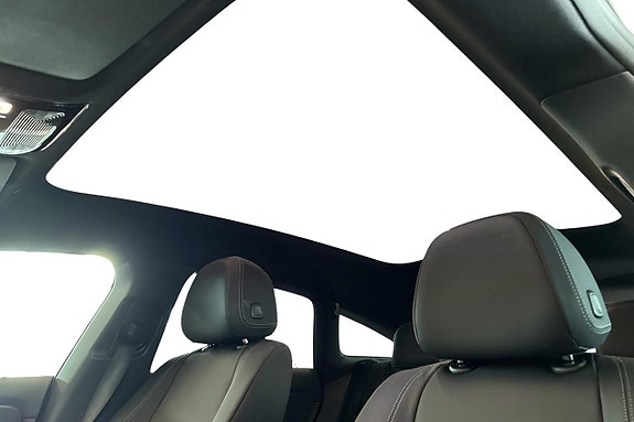 Mercedes-Benz CLA350 17 of 25