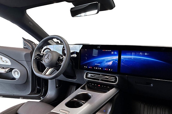 Mercedes-Benz CLA350 11 of 25