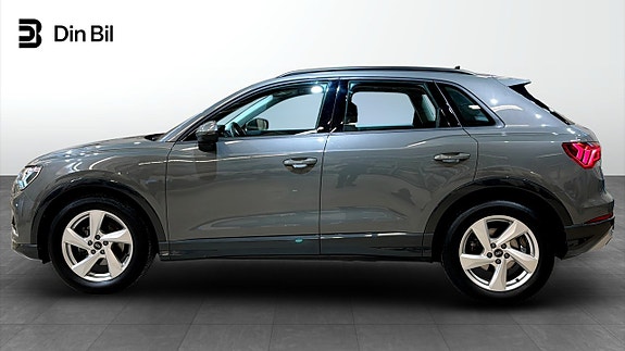 Audi Q3 2 of 20